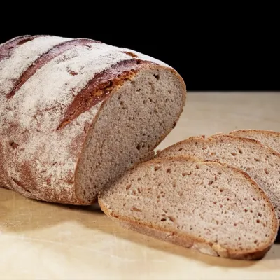Roggenmischbrot bemehlt